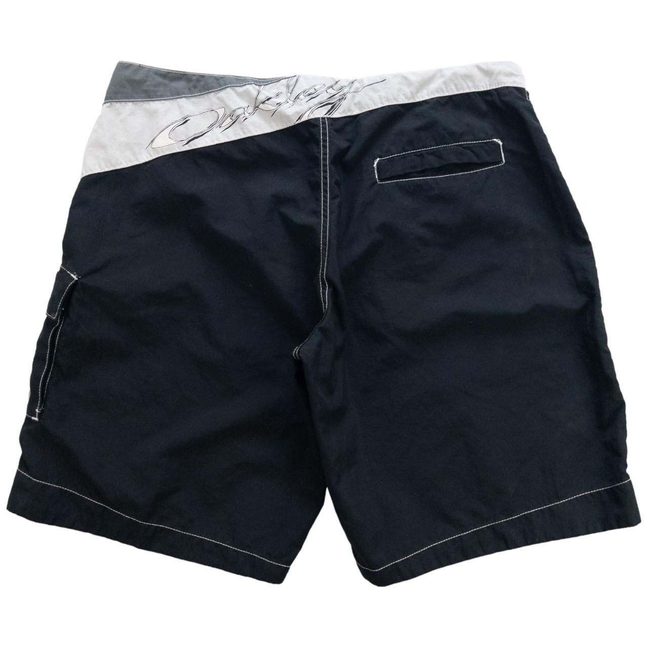Oakley Vintage Oakley Beach Shorts Womens Size W31 Size US 31 - 2 Thumbnail