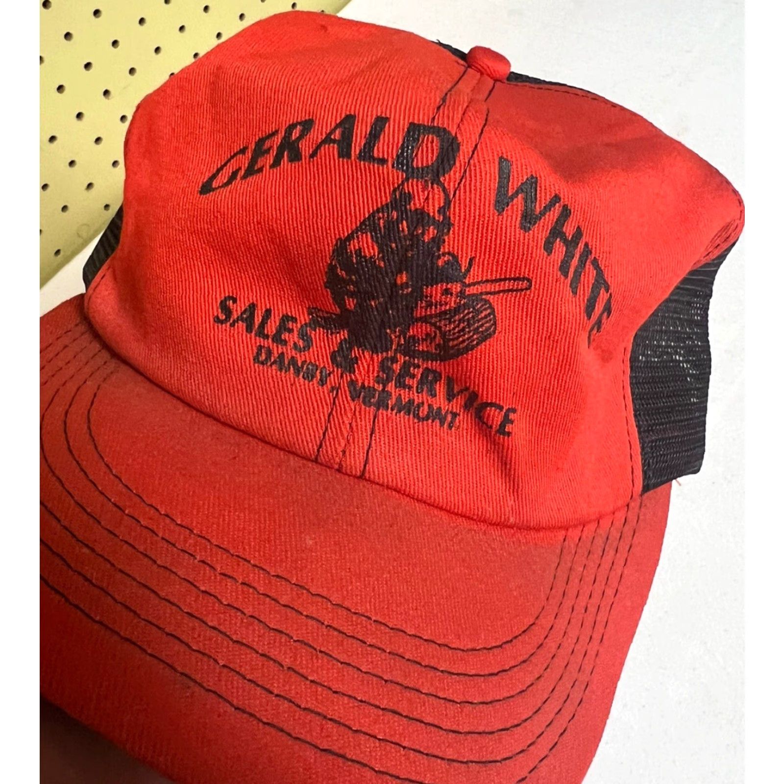 Vintage VINTAGE Gerald White Chainsaw Hardware Store Hat Danby VT SnapBack Distressed Size ONE SIZE - 5 Thumbnail