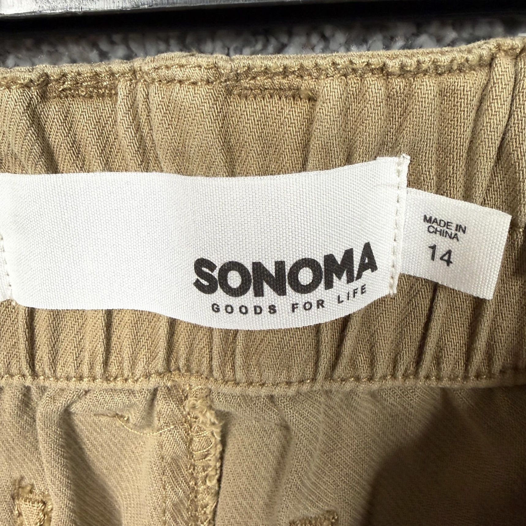 Vintage Sonoma Goods For Life Capri Pants 14 Capri Women Brown Twill with Belted Pockets Regular Inseam 27in Casual Summer Size 36" / US 14 / IT 50 - 7 Thumbnail