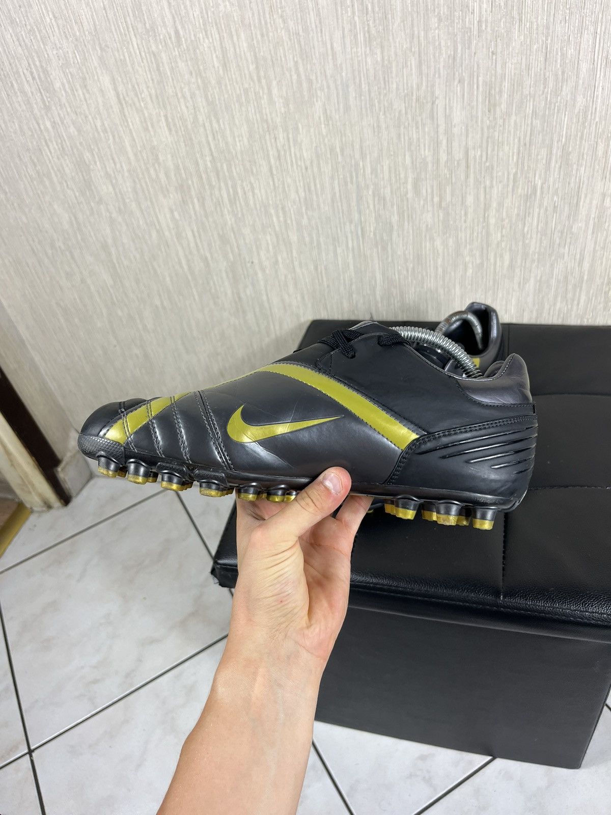 Nike Vintage 2006 Nike Total 90 shift soccer shoes leather boots Size US 9 / EU 42 - 7 Thumbnail