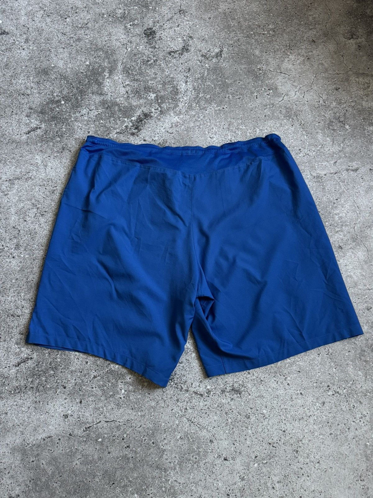 Nike × Vintage Nike Twente F.C. blue XL sport soccer shorts Size US 36 / EU 52 - 7 Thumbnail