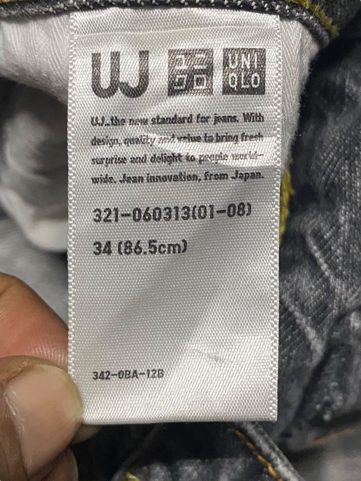 Japanese Brand Vintage Japanese Brand Uniqlo S002 Faded Wash Straight Fit Size US 35 - 16 Thumbnail
