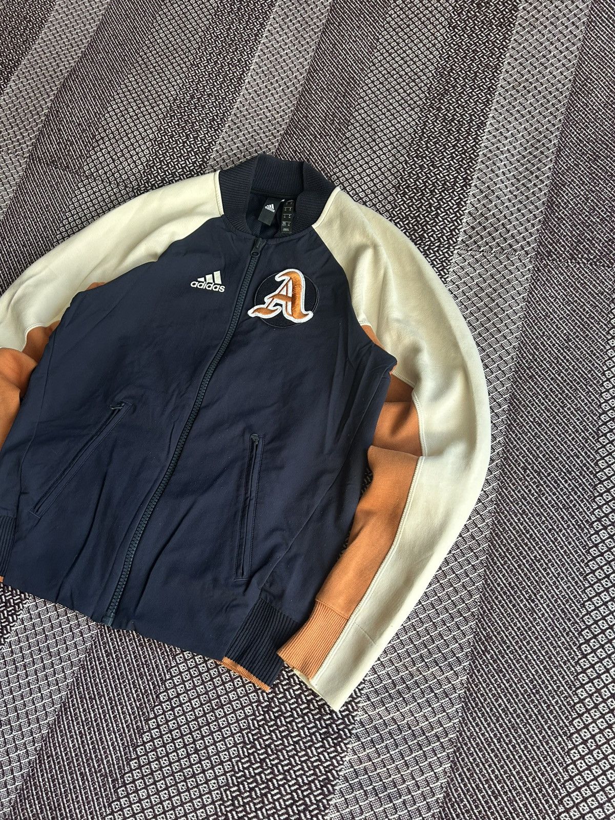 Adidas Adidas Bomber Jacket Streetwear Style Japanese Vibe Size S Size US XS / EU 42 / 0 - 2 Thumbnail