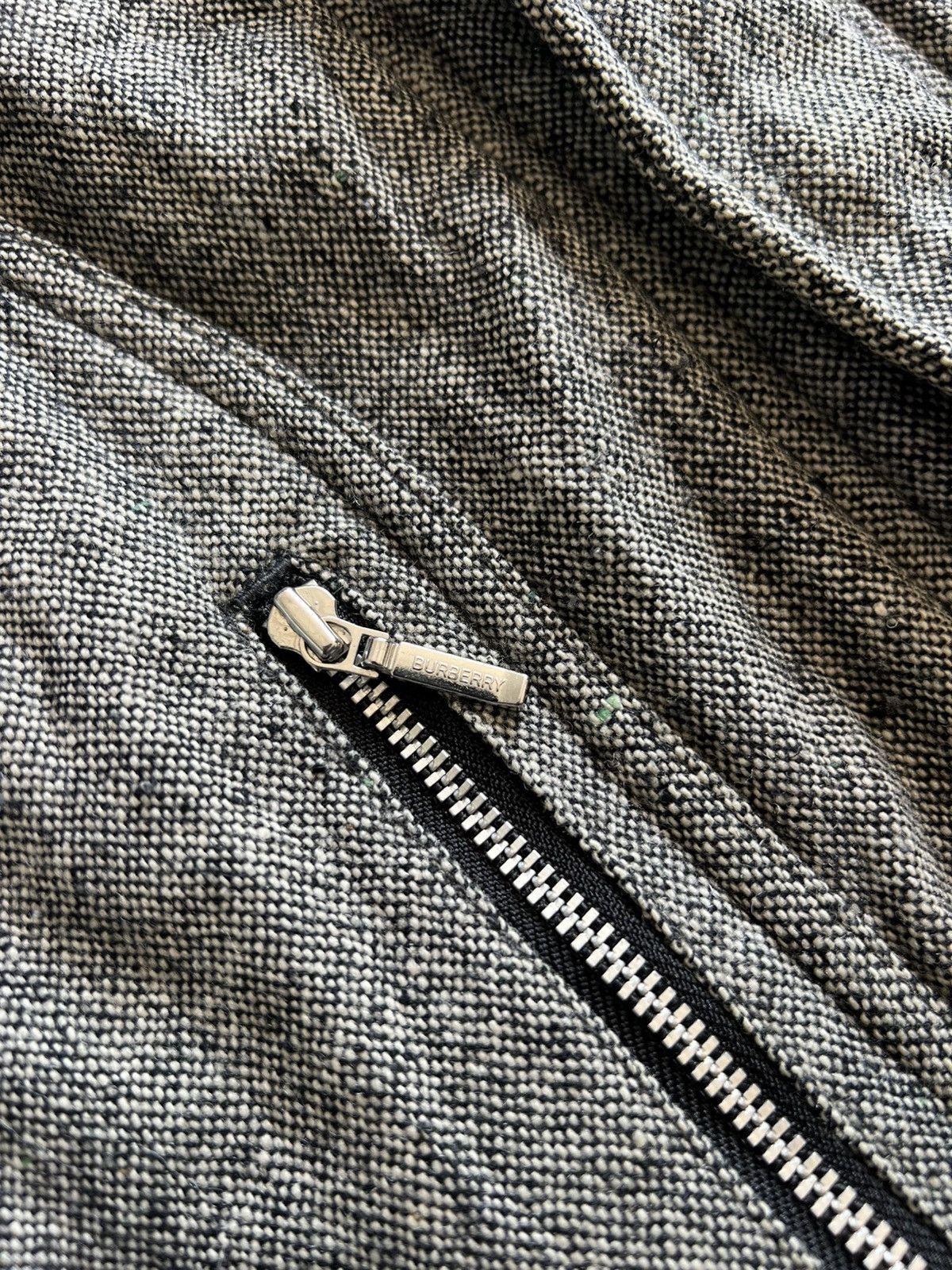 Burberry Vtg Burberry Black Label Multipocket Novacheck Hoodie Jacket Size US L / EU 52-54 / 3 - 9 Thumbnail
