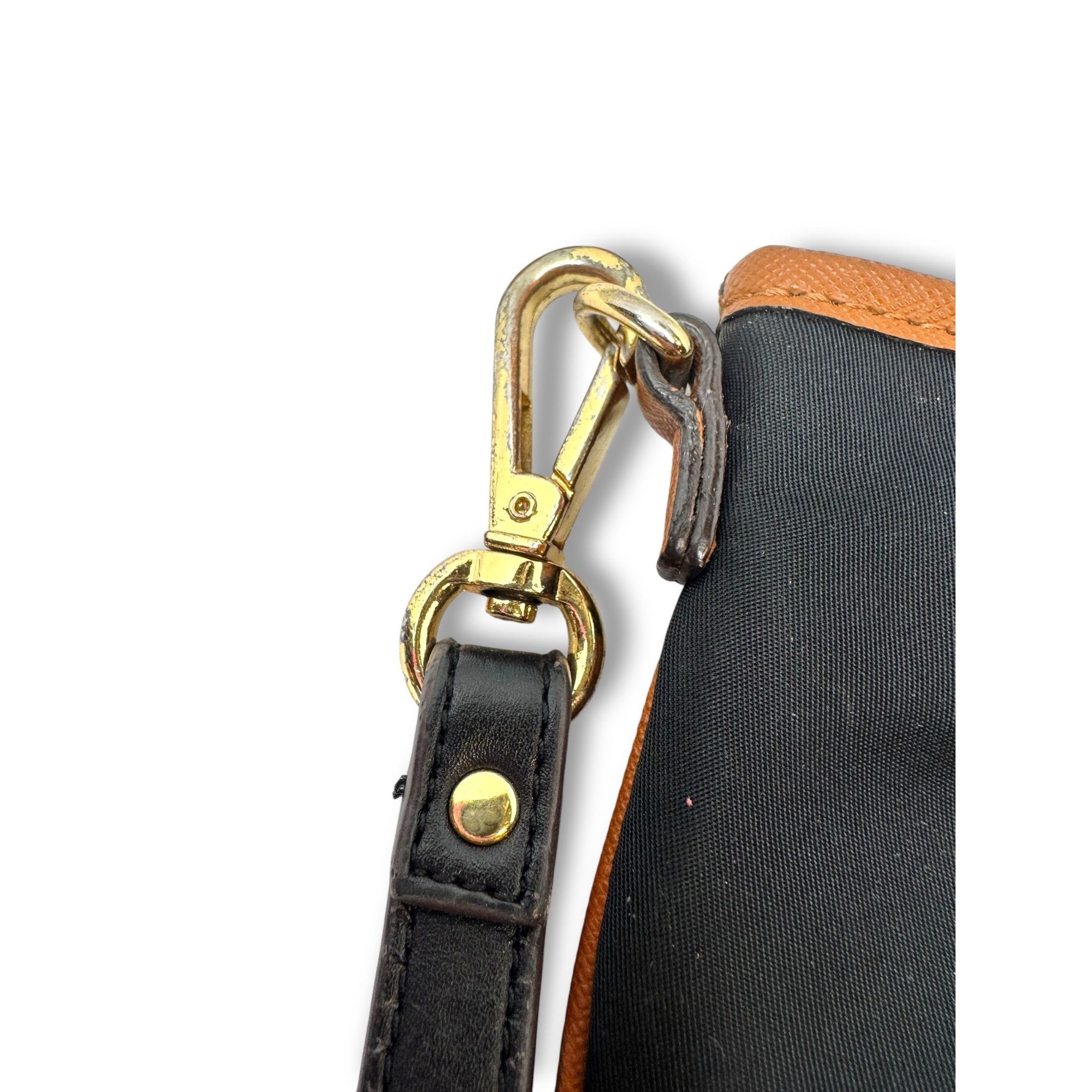 Michael Kors Michael Kors Kempton Black Nylon Wristlet Gold Tone Hardware Size ONE SIZE - 5 Thumbnail