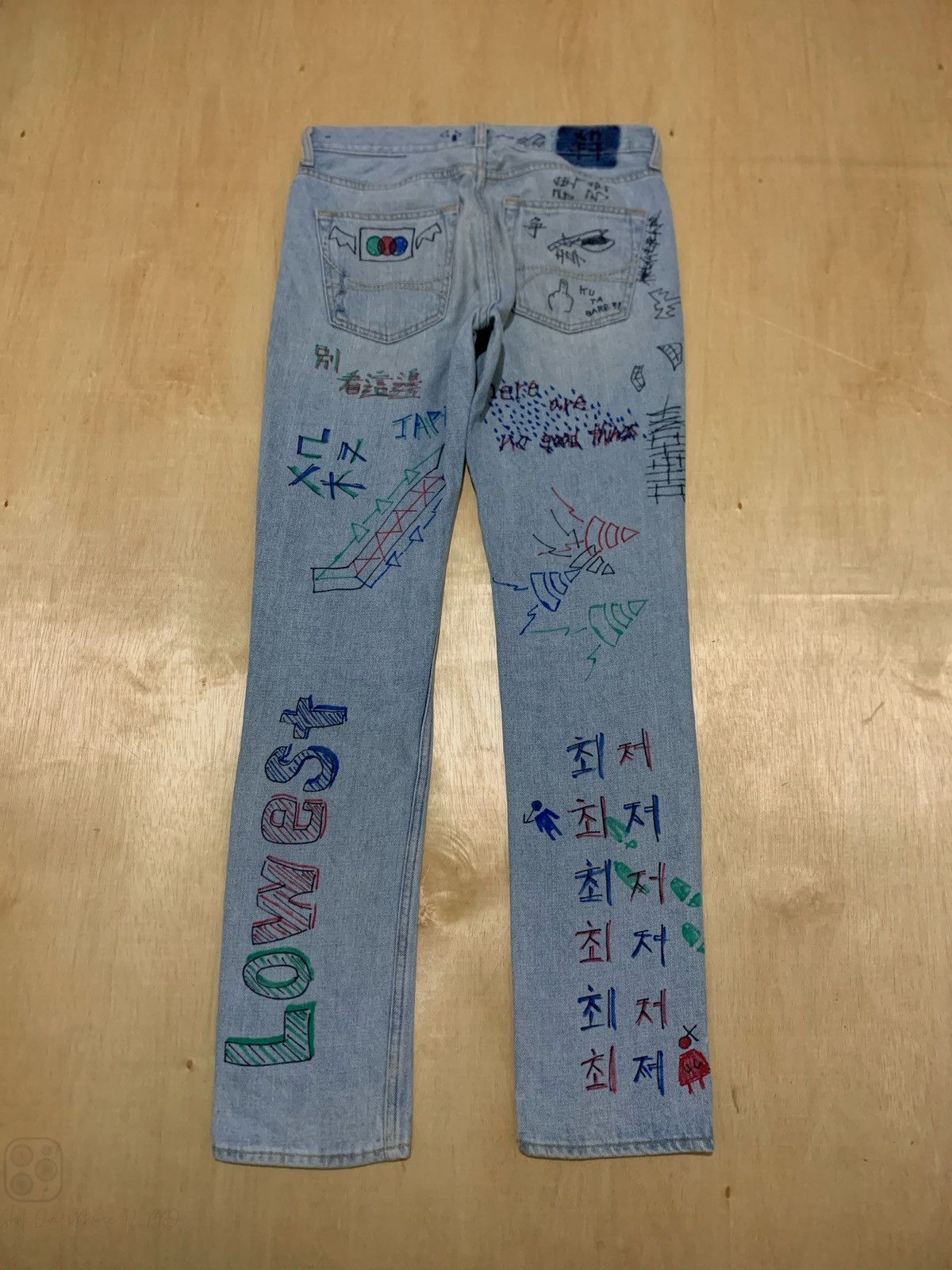 Japanese Brand Holister Distressed Denim Grafiti Jeans Size US 33 - 3 Thumbnail