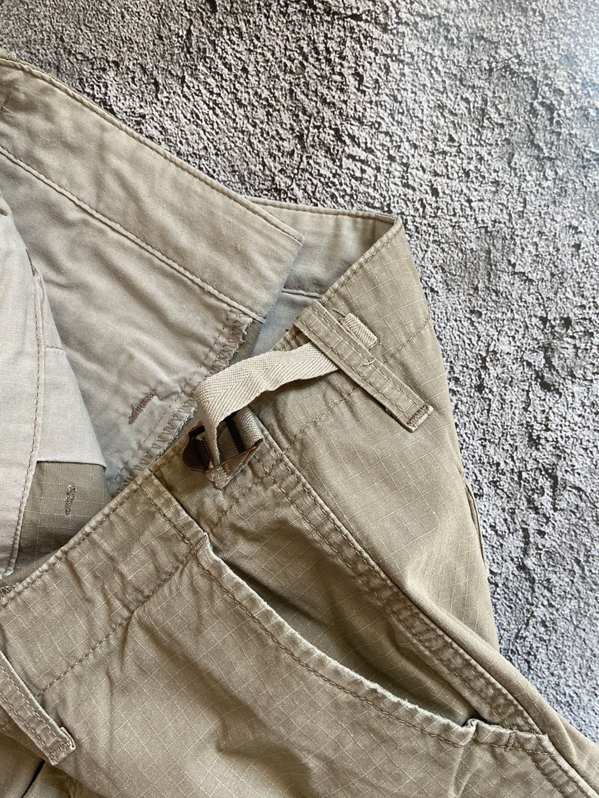 Carhartt × Vintage Vintage Carhartt Faded Distressed Cargo Pants Size US 29 - 9 Thumbnail