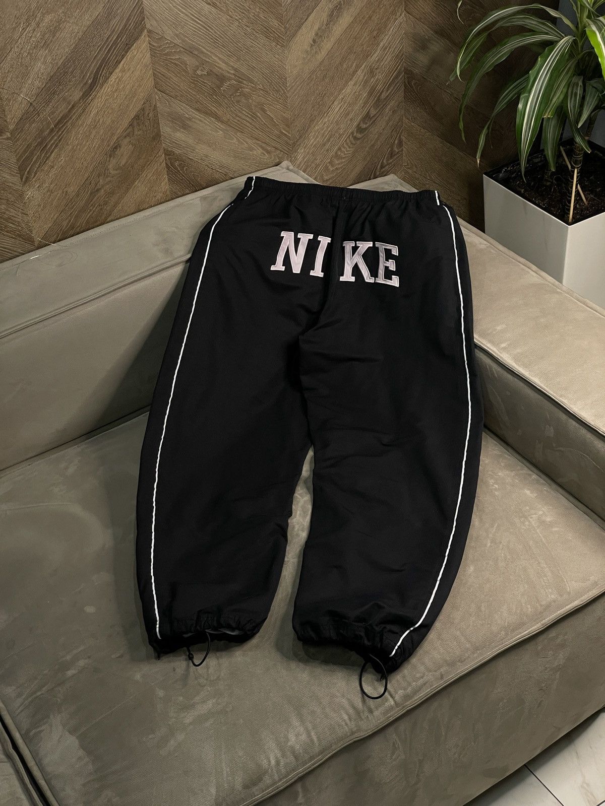 nike big logo pants
