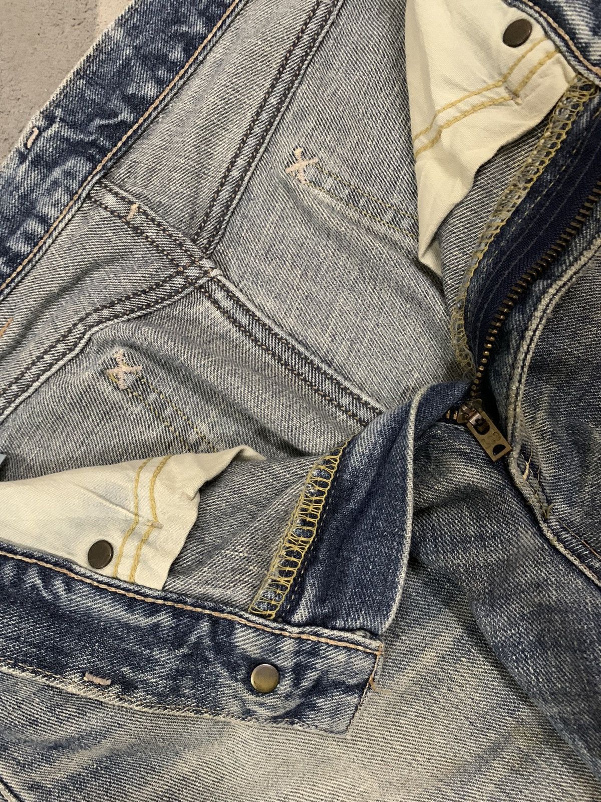 Lee Vintage Lee Riders Mud Wash Flare Distressed Jeans Size US 30 / EU 46 - 17 Thumbnail