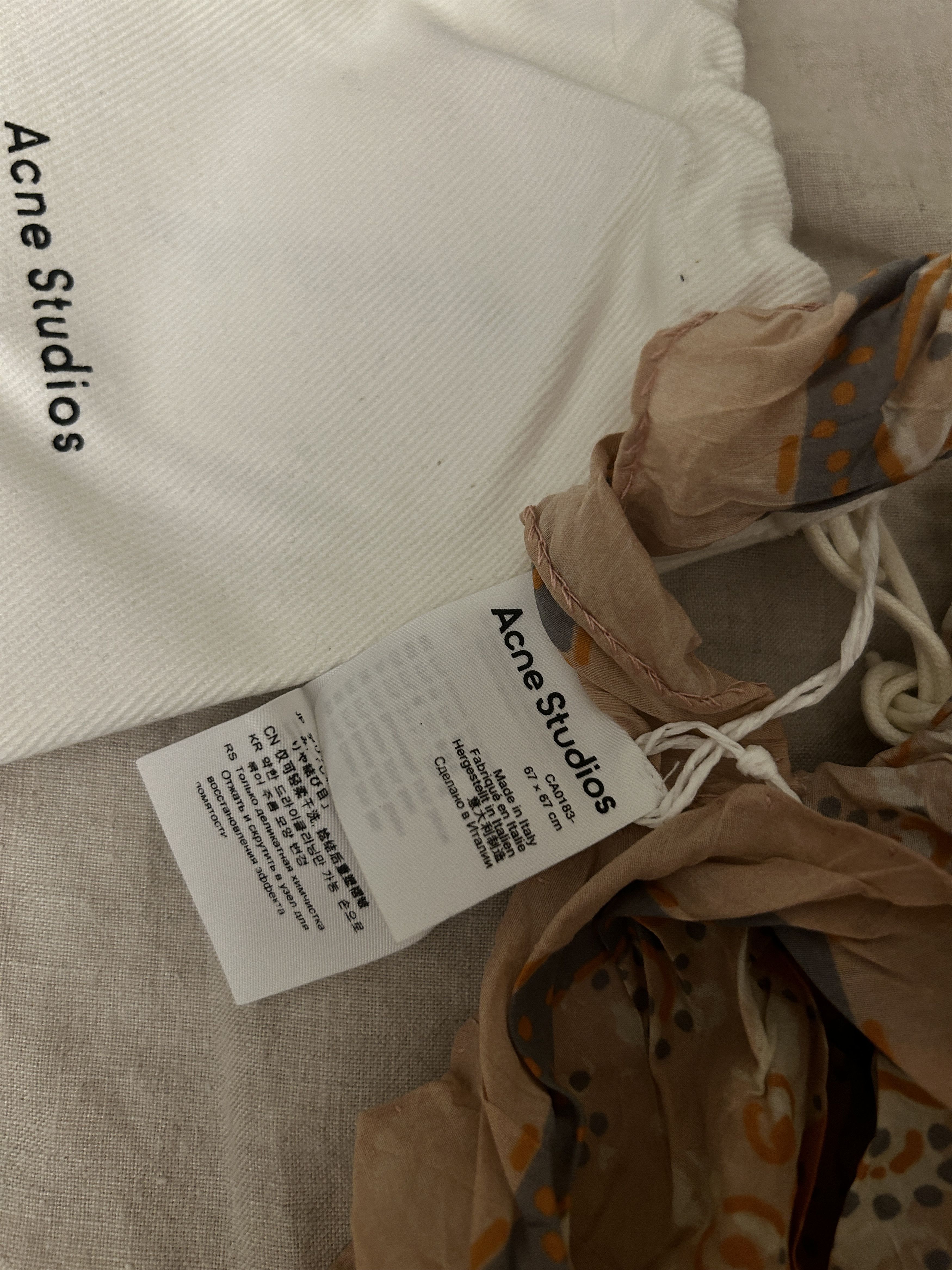Acne Studios Acne Studio Heart Print Orange Scarf Size ONE SIZE - 6 Thumbnail