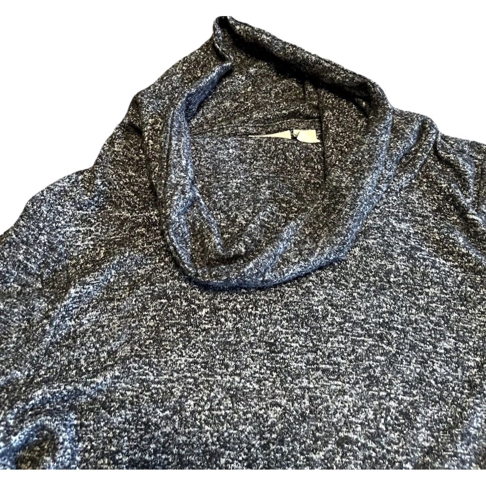 Vintage Chico’s Womens Gray Cowl Neck Tunic Top Shirt Rayon/Spandex Size 0 Size XS / US 0-2 / IT 36-38 - 2 Thumbnail