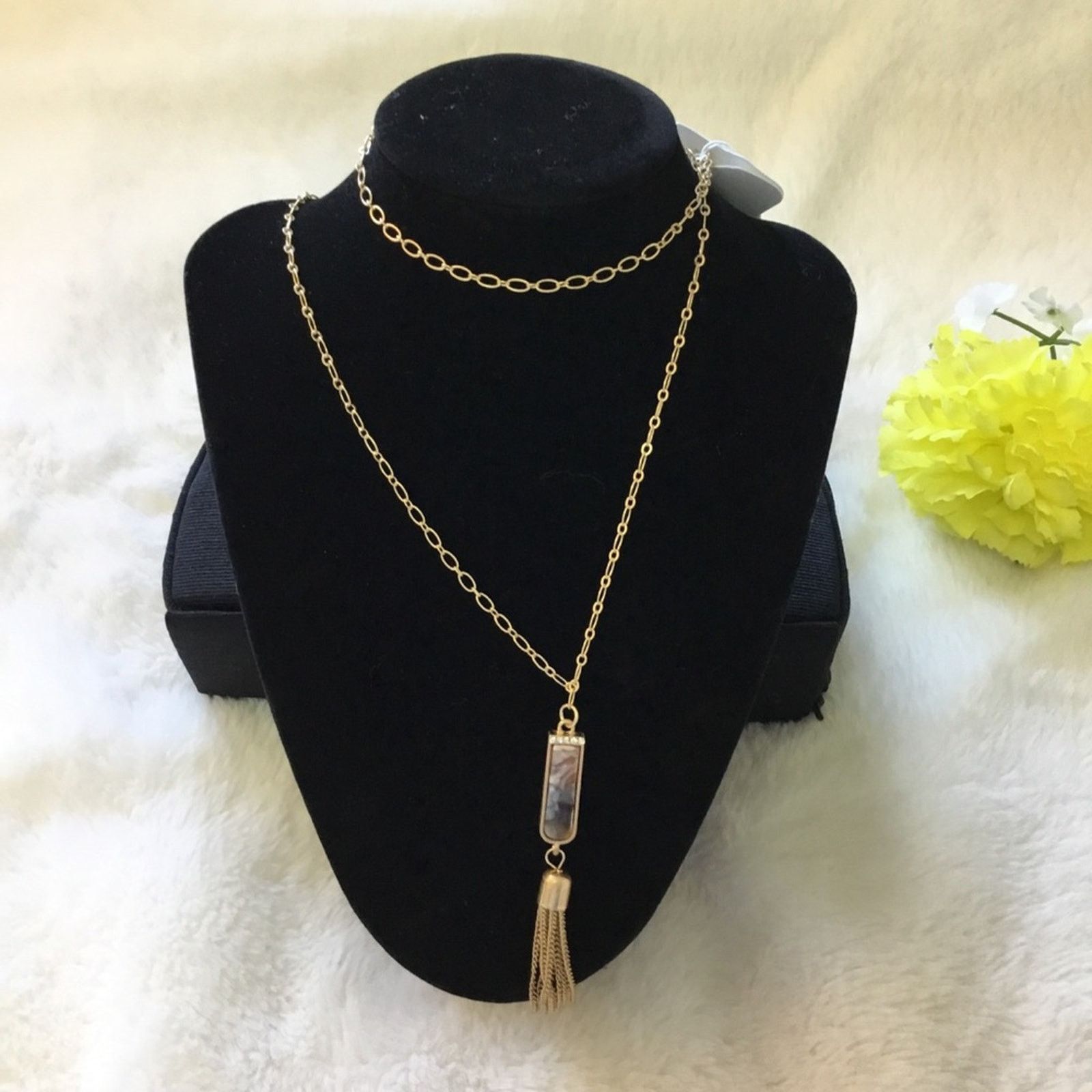 Ann Taylor Ann Taylor Gold Tassel Necklace Size ONE SIZE - 2 Thumbnail