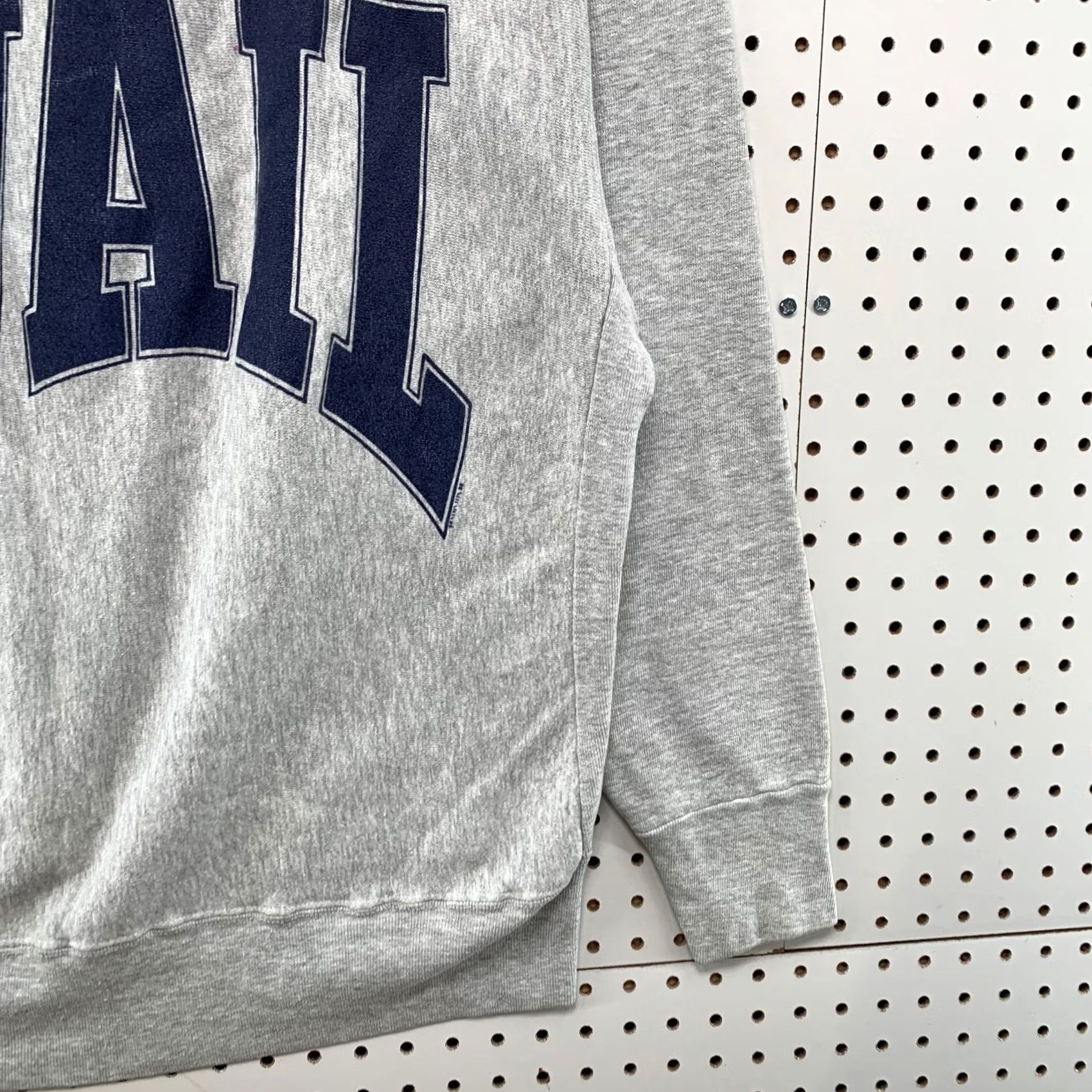 Vintage VINTAGE Vail Sweatshirt Mens L Gray Heavyweight Reverse Weave Made USA Size US L / EU 52-54 / 3 - 7 Thumbnail