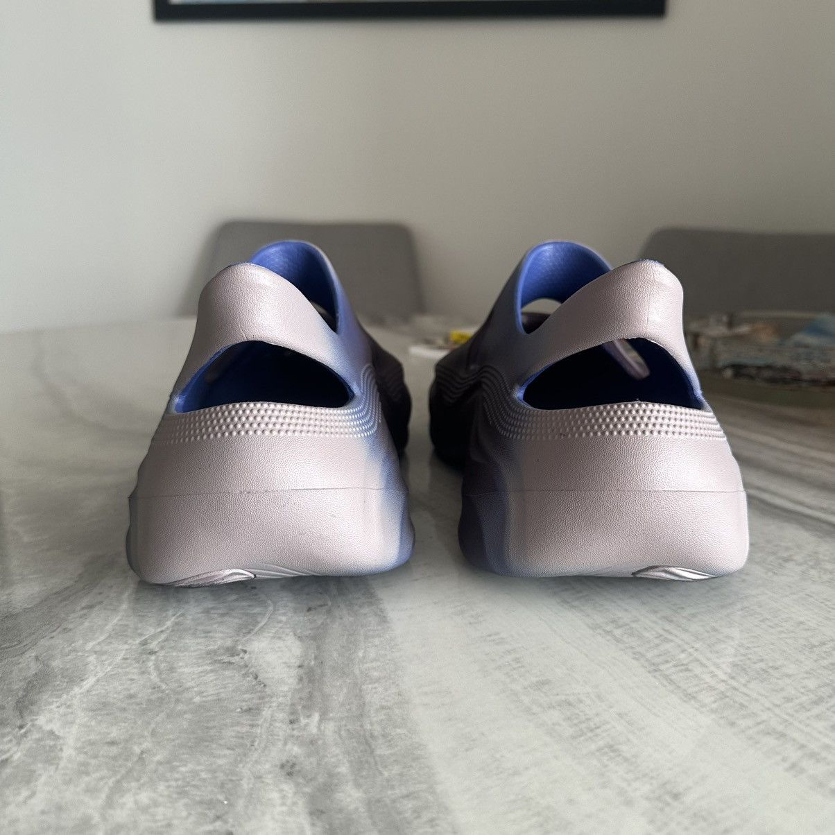 Dingyun Zhang Crocs x Dingyun Zhang Diffuser Ombre Graphic Shoes Size US 8 / EU 41 - 6 Thumbnail