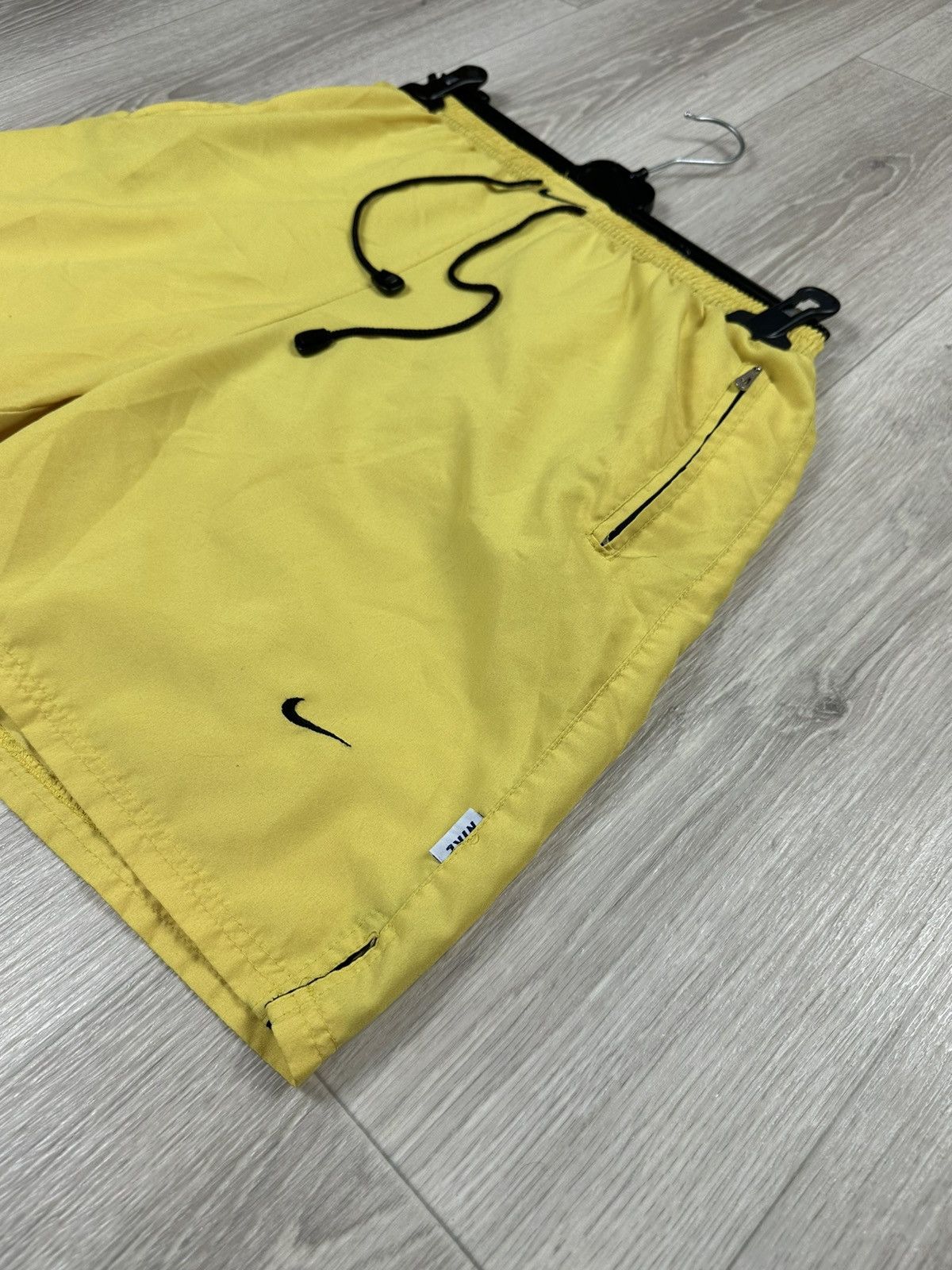 Nike × Vintage Nike Vintage 90s Shorts Swoosh Logo Rare Size US 34 / EU 50 - 3 Thumbnail