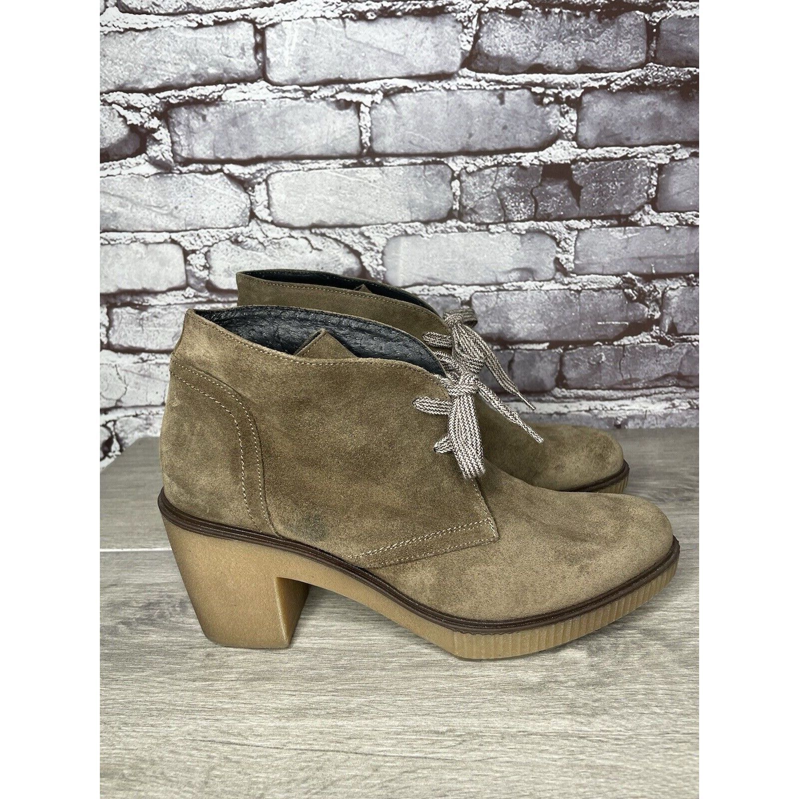 Other TONI PONS Winter Taupe Suede Ankle High Top Lace Heel Bootie Size US 10.5 / IT 40.5 - 19 Thumbnail