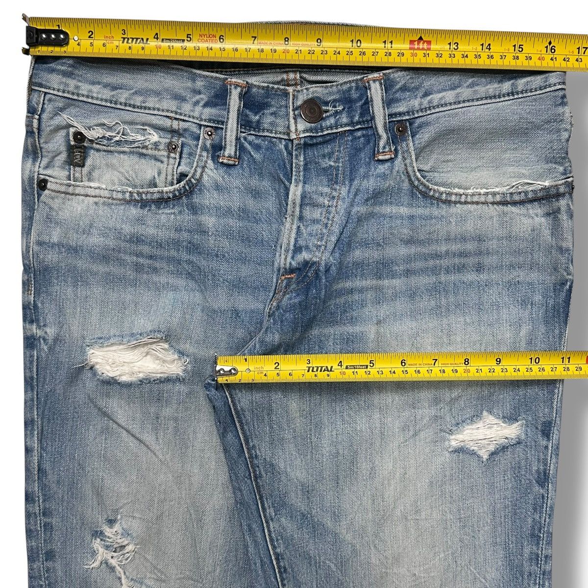 Abercrombie & Fitch Abercrombie & Fitch Distressed Light BlueWash Jeans & Faded Size US 33 - 19 Thumbnail