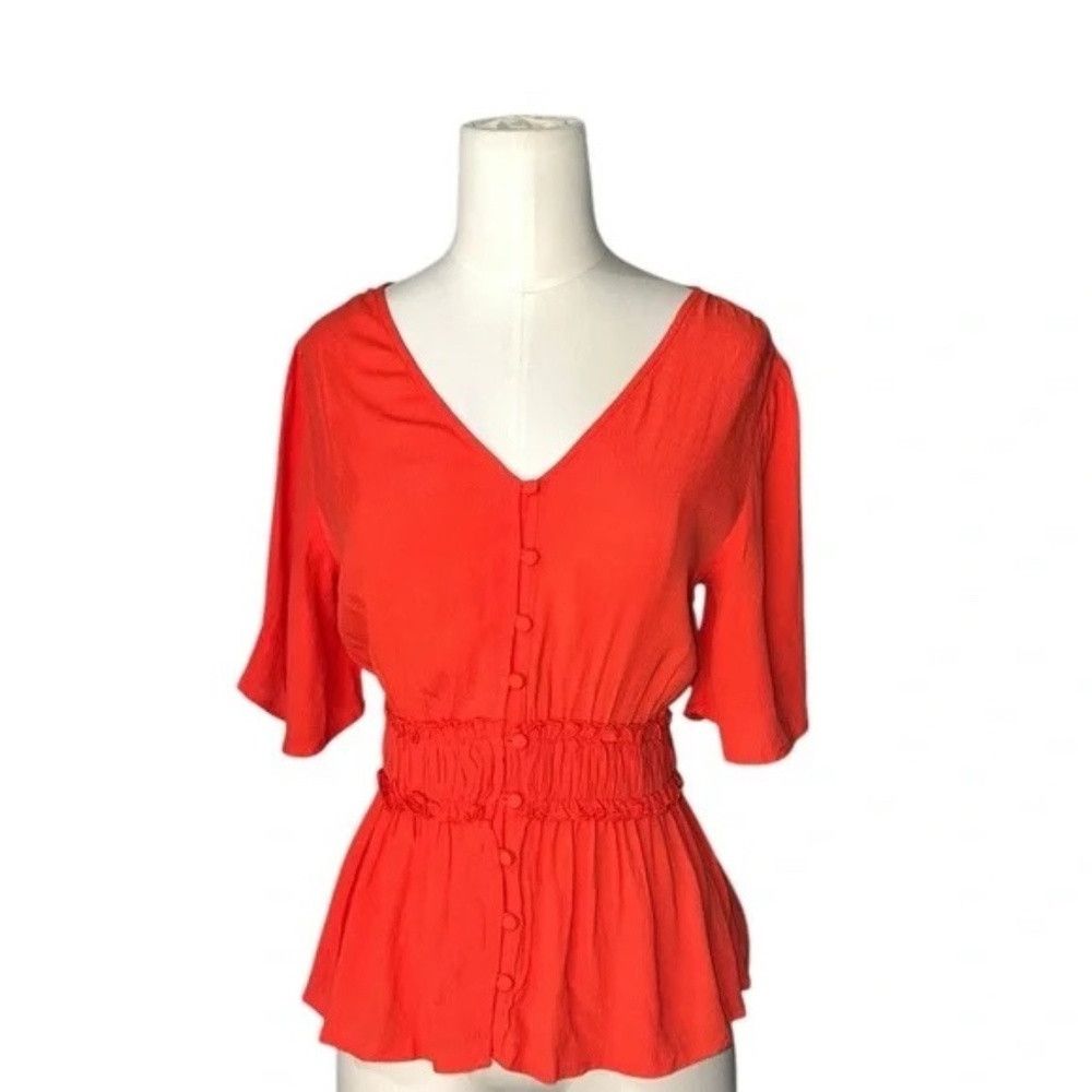 Other Francesca's Alya Women's XS Solid Coral Blouse Button V-Nec Size XS / US 0-2 / IT 36-38 - 3 Thumbnail