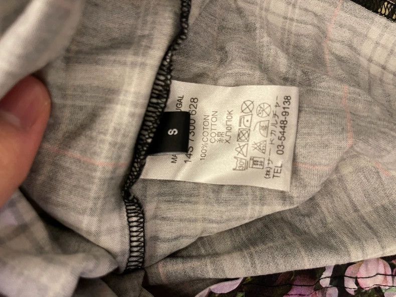 Givenchy Givenchy Gvc Floral Patchwork Madonna Size US S / EU 44-46 / 1 - 3 Thumbnail