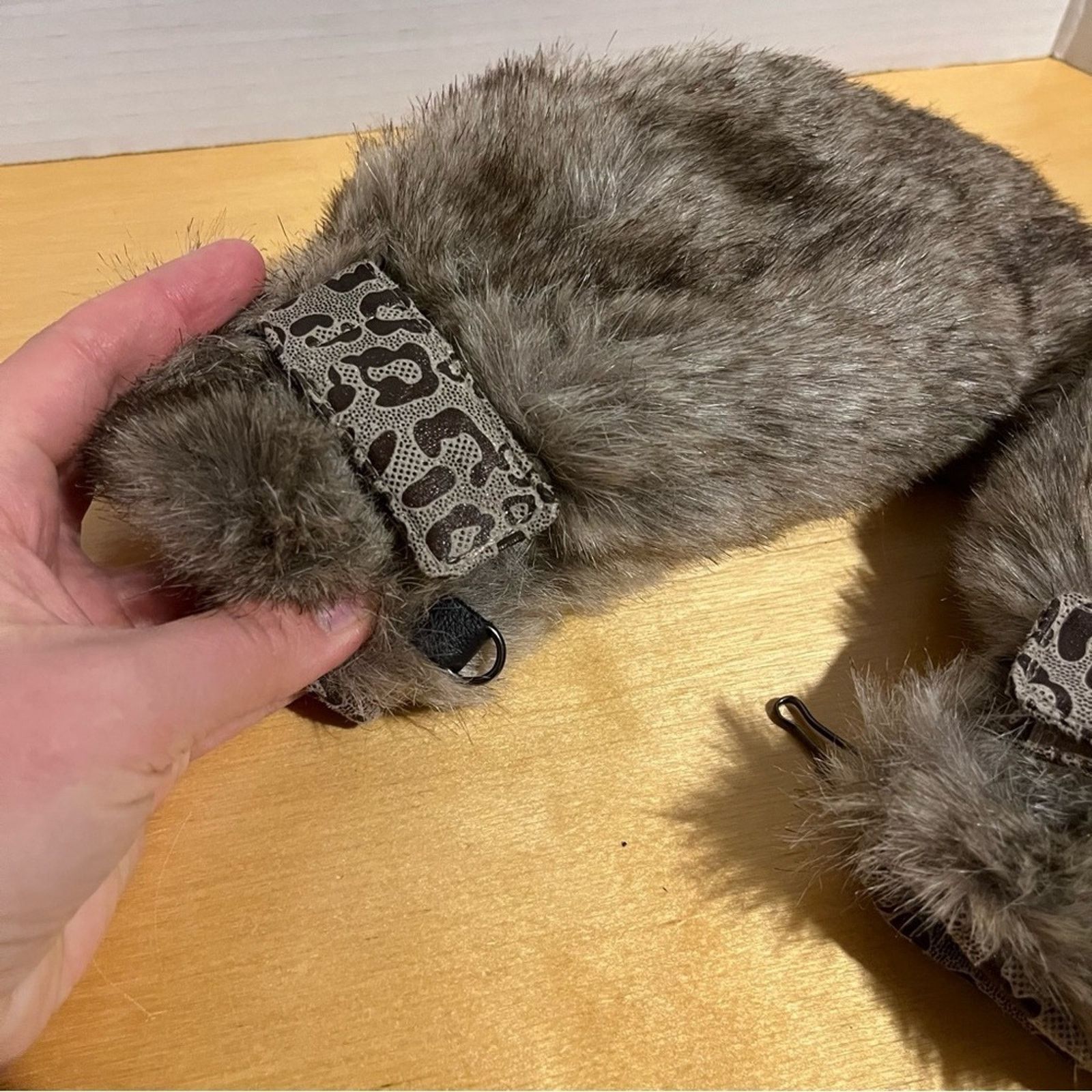Other DeLux mittens furry Adjustable faux fur Brown Warm Sz M Size ONE SIZE - 3 Thumbnail