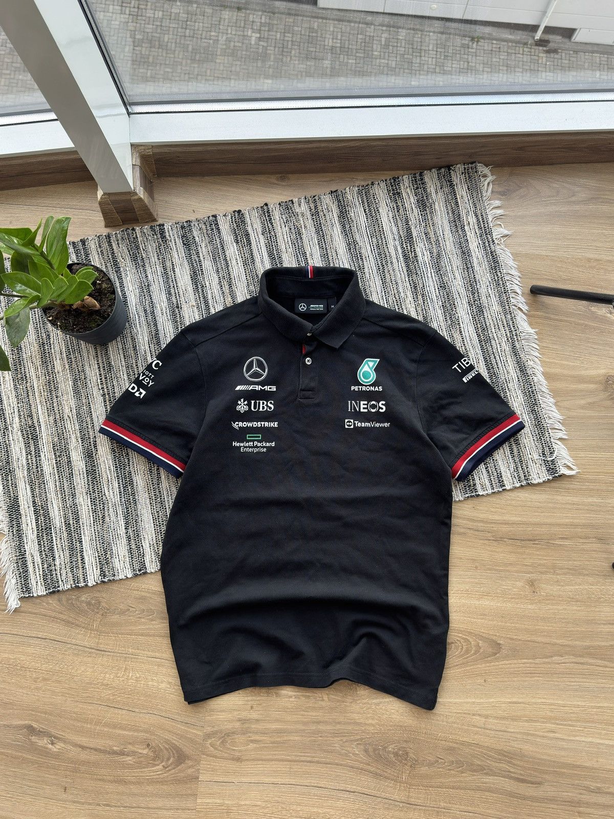 Mercedes-Benz Mercedes Benz AMG Petronas Formula One Team Polo T-shirt Size US M / EU 48-50 / 2 - 1 Thumbnail
