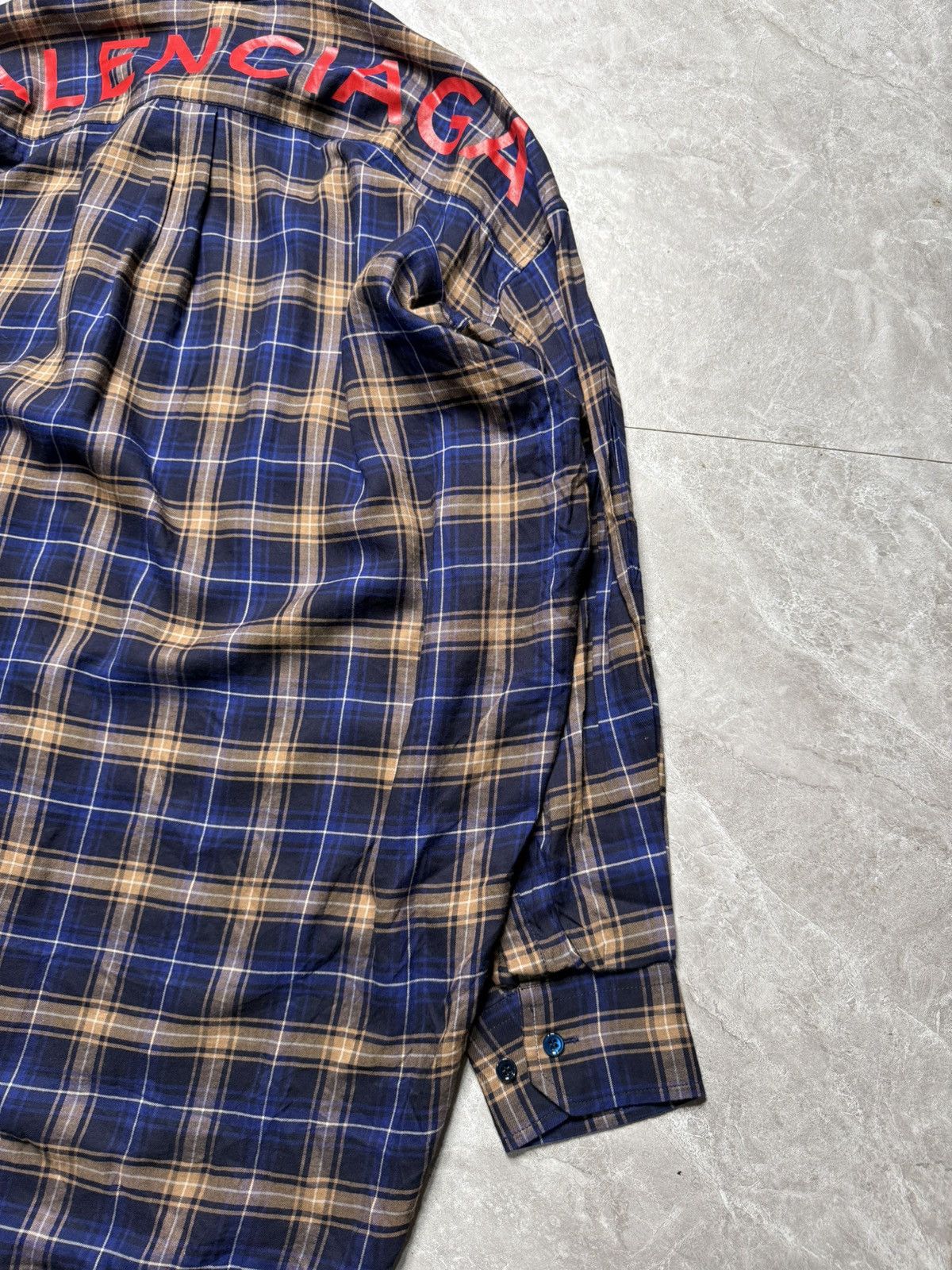 Balenciaga Balenciaga By Demna Gvasalia Back Logo Plaid Buttondown Size XS / US 0-2 / IT 36-38 - 3 Thumbnail