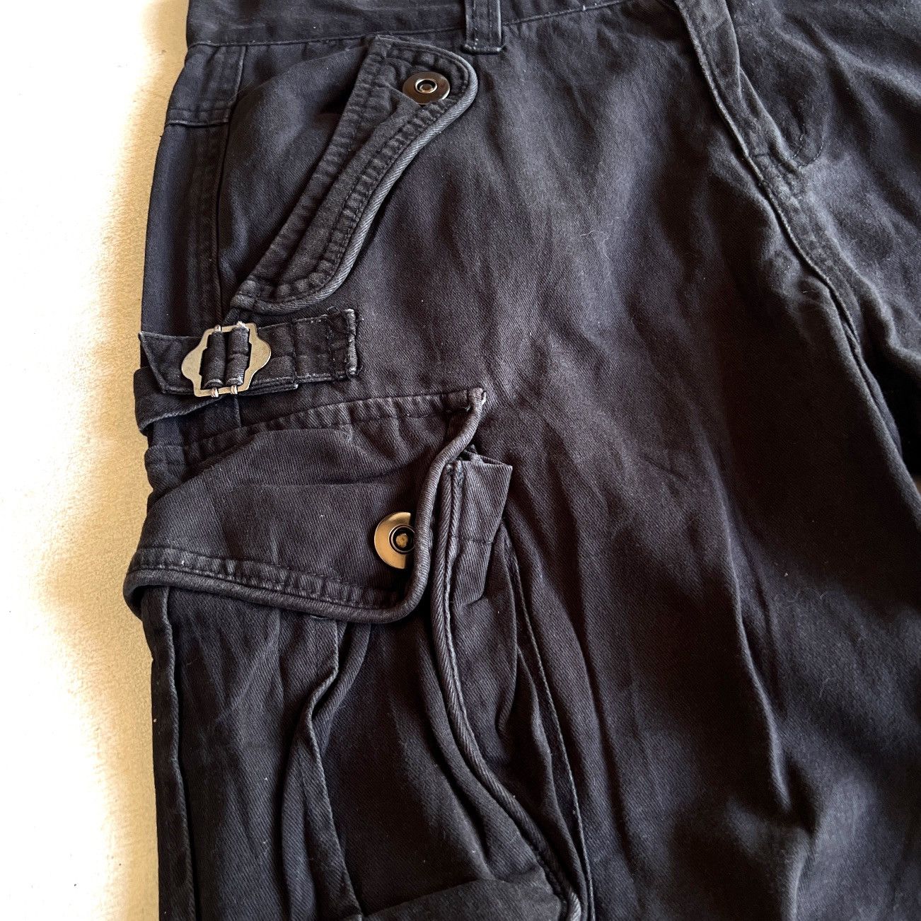 If Six Was Nine Lowbow black cargo pants Size US 32 / EU 48 - 4 Thumbnail