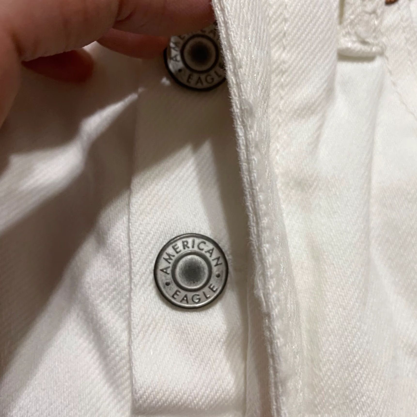American Eagle Outfitters American Eagle Outfitters Womens Jeans Shorts White Distressed Boyfriend Inseam 9" 2 Regular 26in Waist 100% Cotton Denim Summer Casual Womens Size 26" / US 2 / IT 38 - 7 Thumbnail