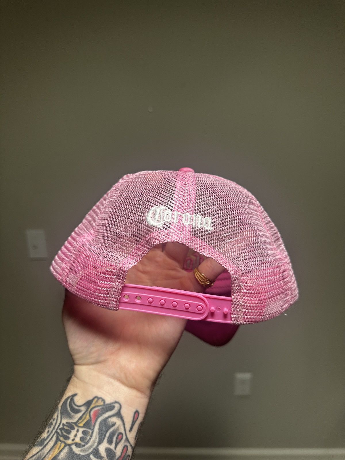 Vintage Y2K Corona Trucker Hat (Pink/White) Size ONE SIZE - 3 Thumbnail