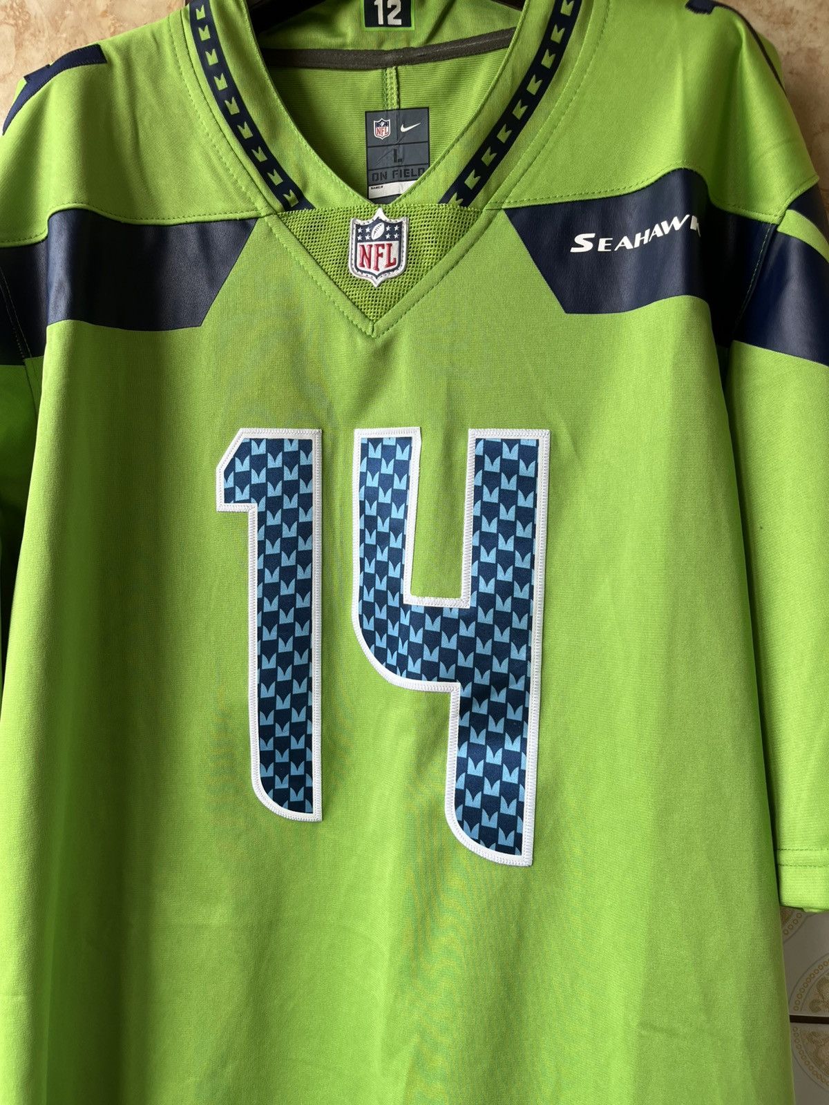 Nike Nike Seahawks 14 Metcalf jersey Size US L / EU 52-54 / 3 - 3 Thumbnail