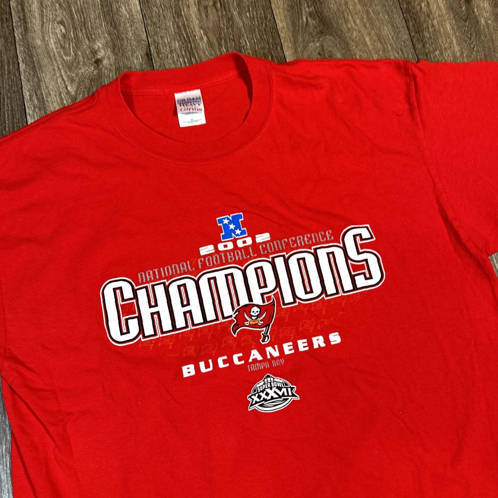 NFL VINTAGE Tampa Bay Buccaneers NFC Champs NFL T-Shirt XL Men Red Size US XL / EU 56 / 4 - 3 Thumbnail