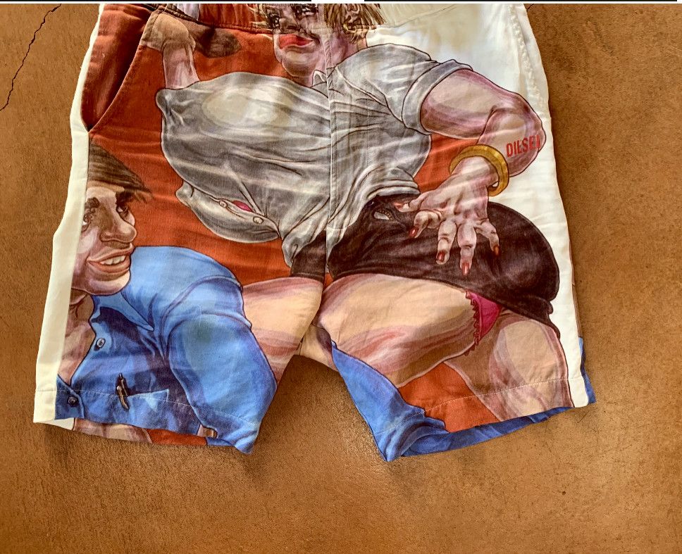 Diesel diesel all over print graphic shorts rare Size US 30 / EU 46 - 1 Thumbnail
