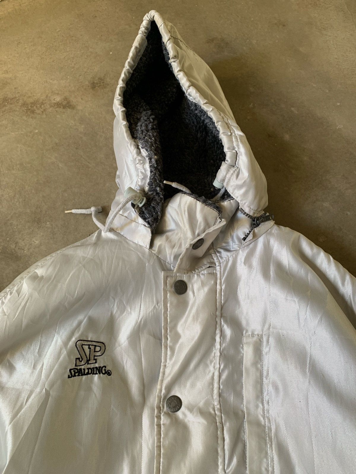 Spalding × Vintage Vintage Spalding Long Basketball Jacket Size US XL / EU 56 / 4 - 4 Thumbnail