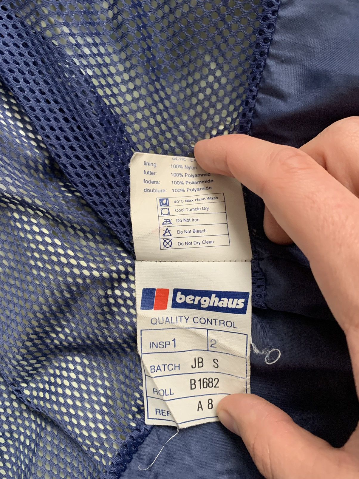 Berghaus × Vintage Vintage berghaus gore tex mera peak jacket Size US L / EU 52-54 / 3 - 15 Thumbnail