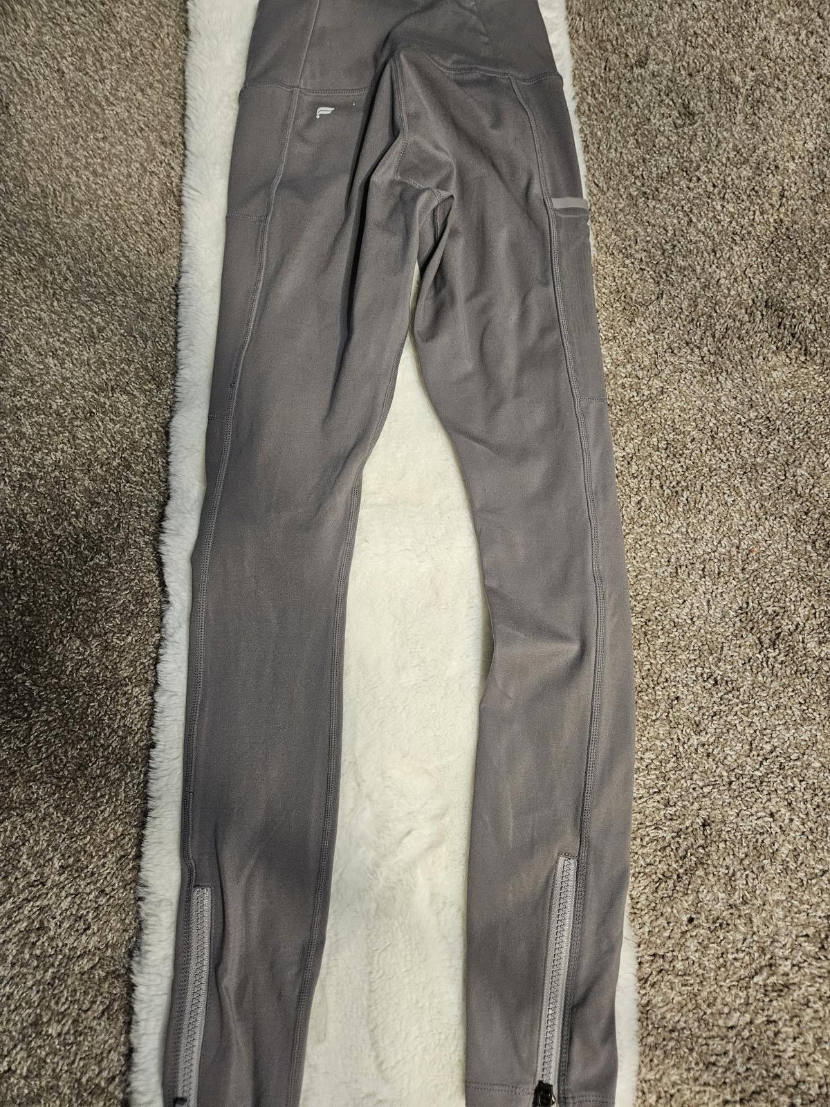 Fabletics Fabletics Motion365 Gray High-Waisted Leggings Size 25" / US 0 / IT 36 - 7 Thumbnail