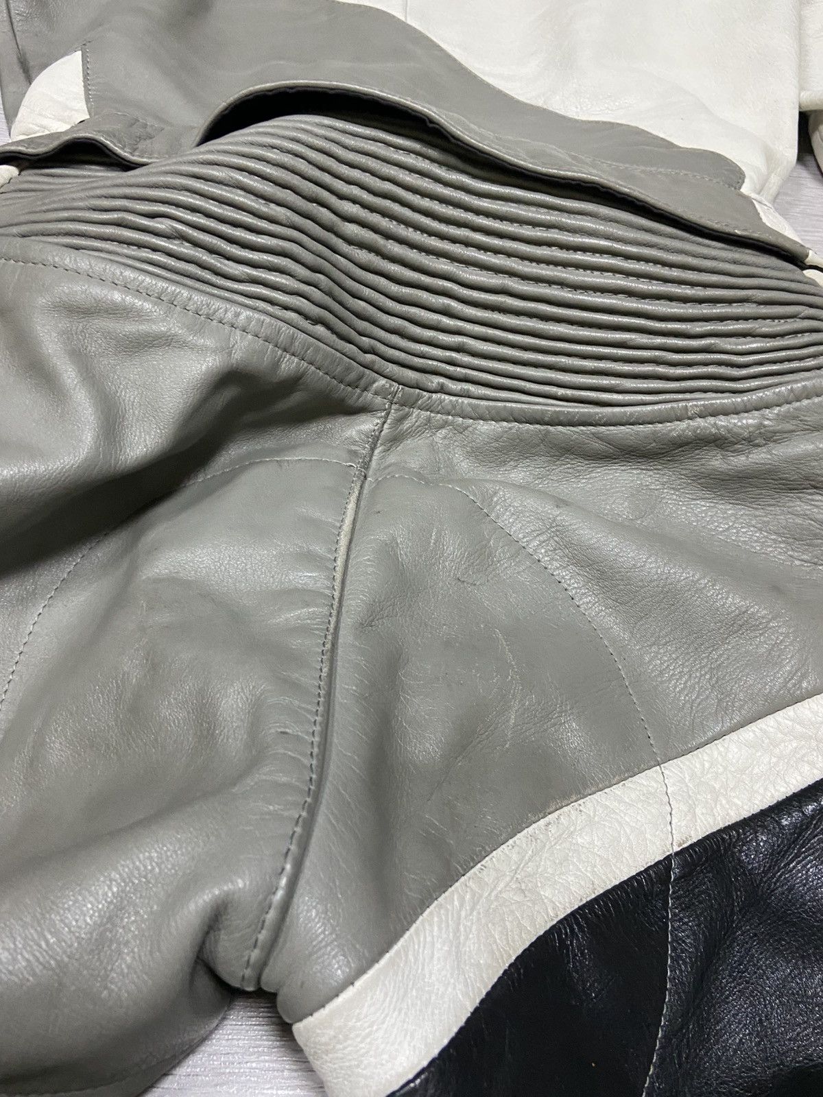 Dainese Dainese vintage big logo moto Italy leather suit pantsjacket Size US S / EU 44-46 / 1 - 18 Thumbnail