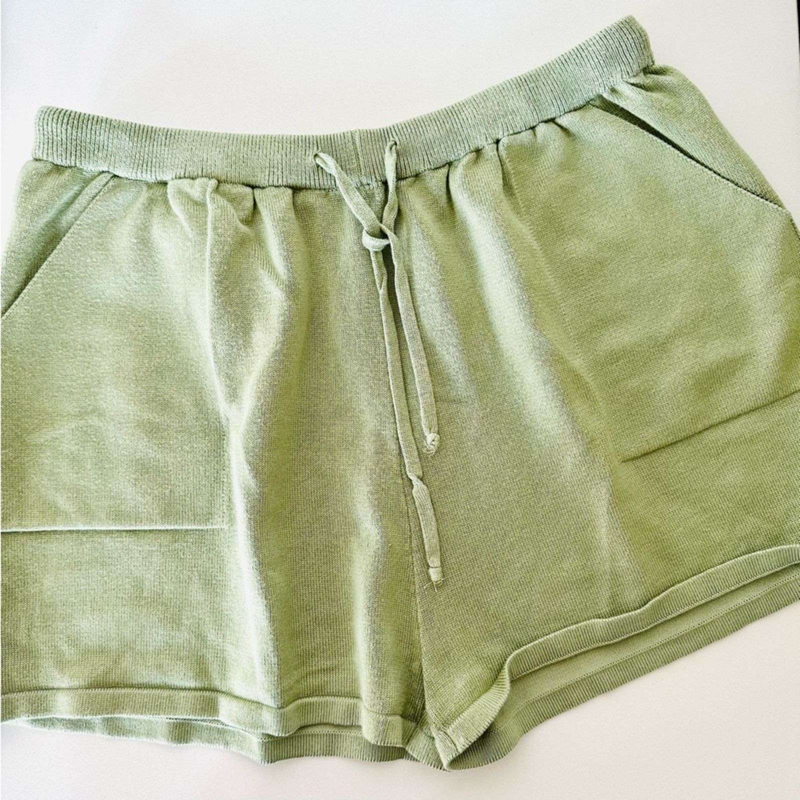 Nordstrom NEW ZESICA Sage Green Crop Bubble Sweater Tie Shorts Set Size M / US 6-8 / IT 42-44 - 10 Thumbnail