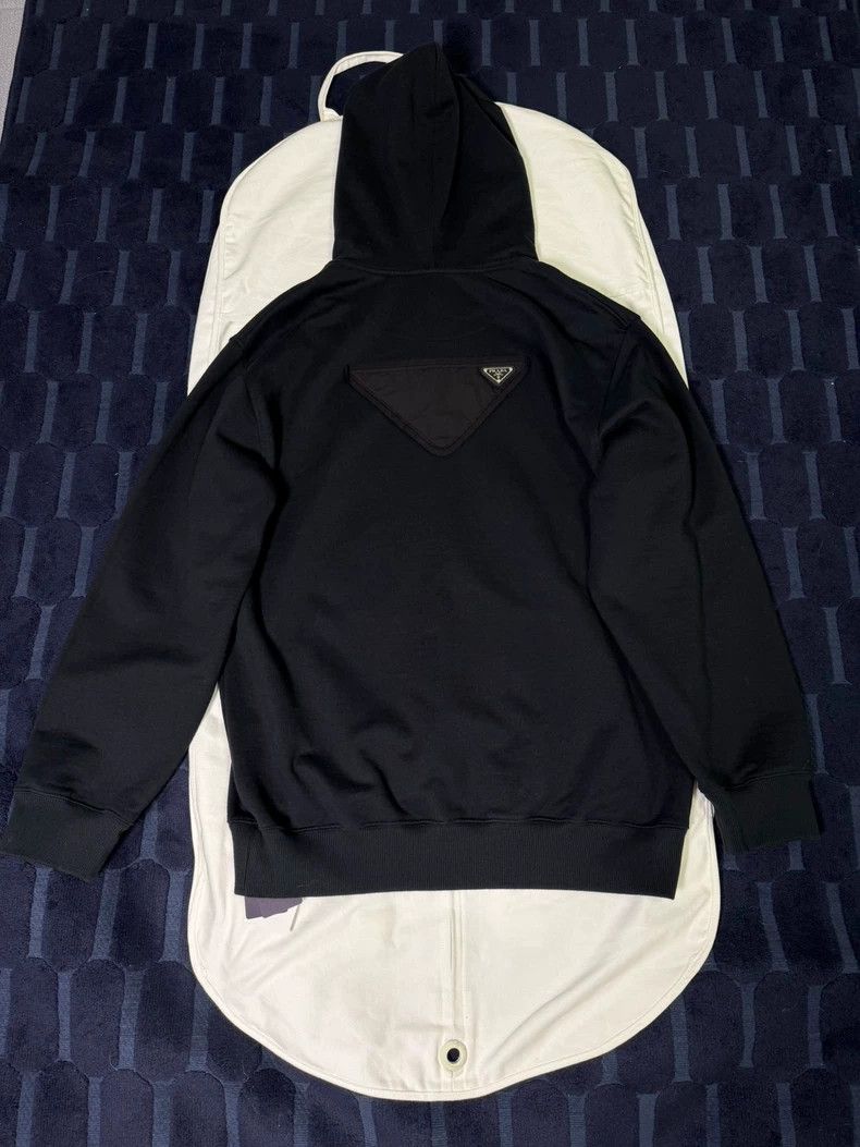 Prada Prada Black triangle printed sweatshirt 2502-Nextarrow Size US XS / EU 42 / 0 - 2 Thumbnail