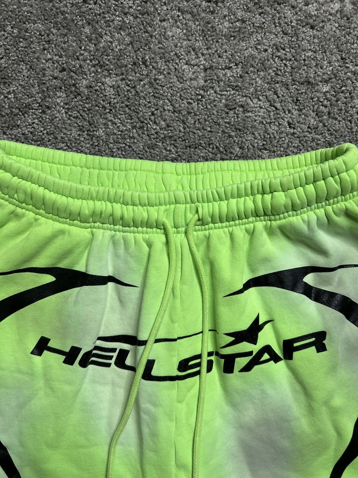 HELLSTAR Hellstar Flame Sweat Shorts Green Slime USA Size US 32 / EU 48 - 2 Thumbnail