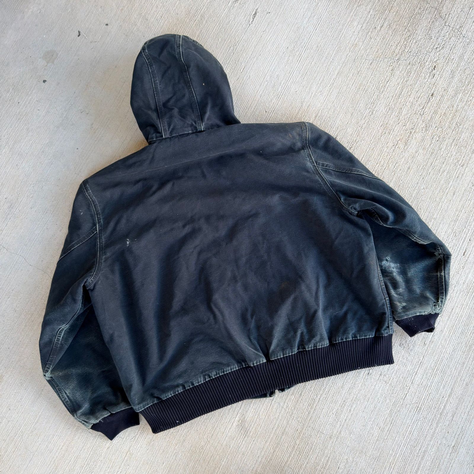 Carhartt × Vintage Carhartt J140 faded black hooded work wear jacket Size US XXL / EU 58 / 5 - 7 Thumbnail