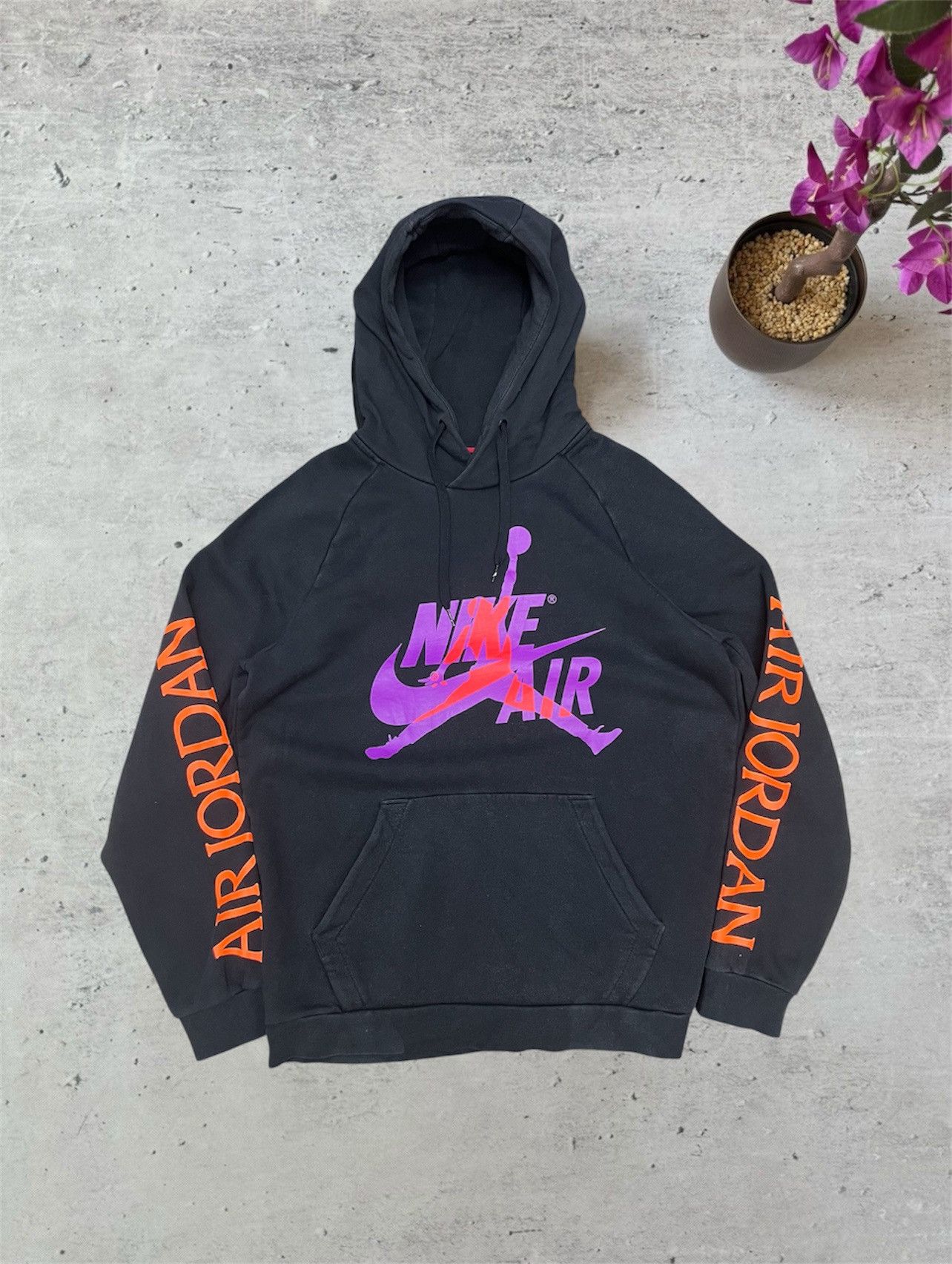 Vintage Y2K FADED NIKE AIR JORDAN BIG LOGO HOODIE Size US M / EU 48-50 / 2 - 1 Thumbnail