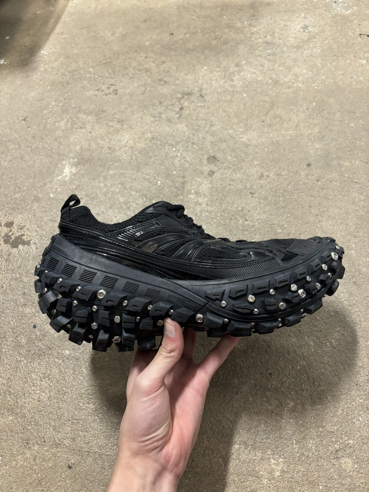 Balenciaga Balenciaga Bouncer Screw/Defender/Tire Sneaker