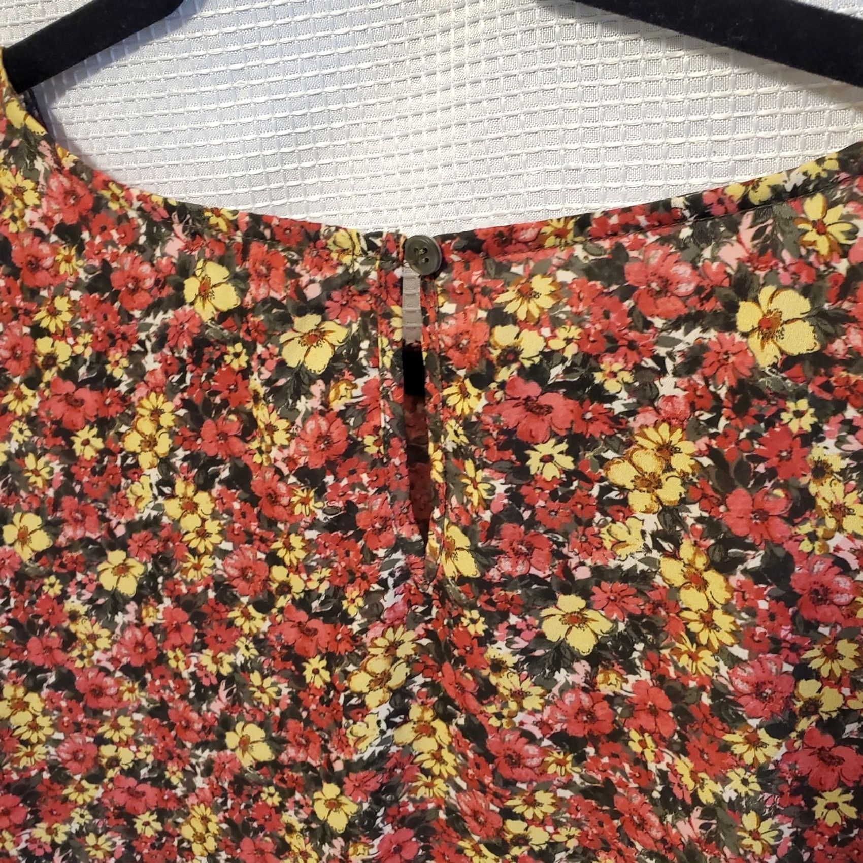 Anthropologie Anthropologie Pleione Blouse Womens XL Pink Rayon Short Ruffle Sleeve Size XL / US 12-14 / IT 48-50 - 7 Thumbnail