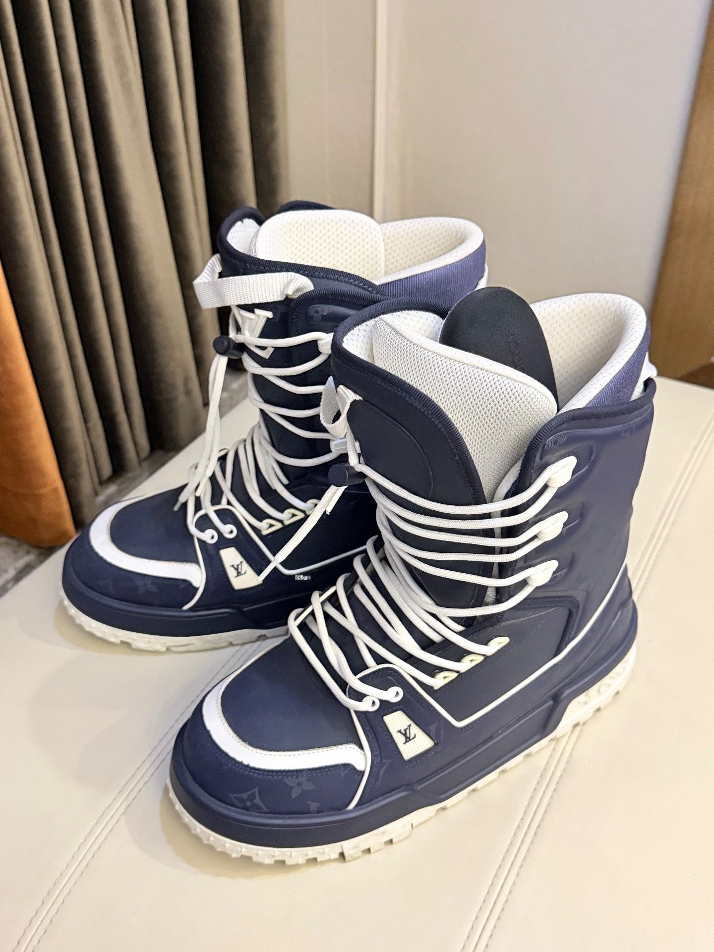 Louis Vuitton Louis Vuitton Trainer Snow Boots Size US 8 / EU 41 - 2 Thumbnail