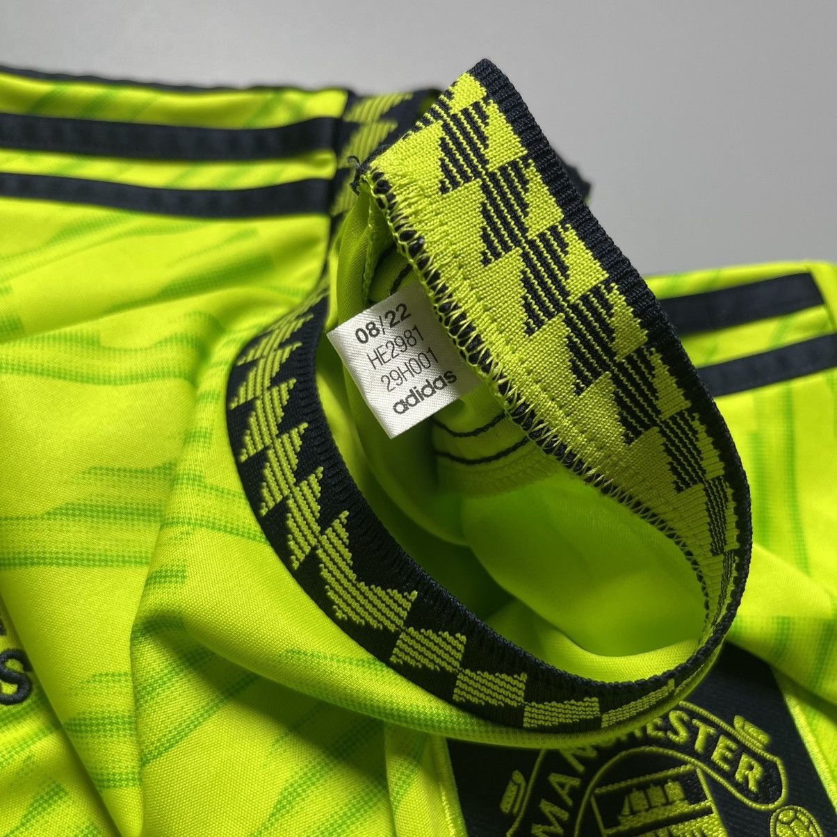 Adidas MAN UNITED ADIDAS 2022/2023 FOOTBALL THIRD JERSEY #7 RONALDO Size US S / EU 44-46 / 1 - 6 Thumbnail
