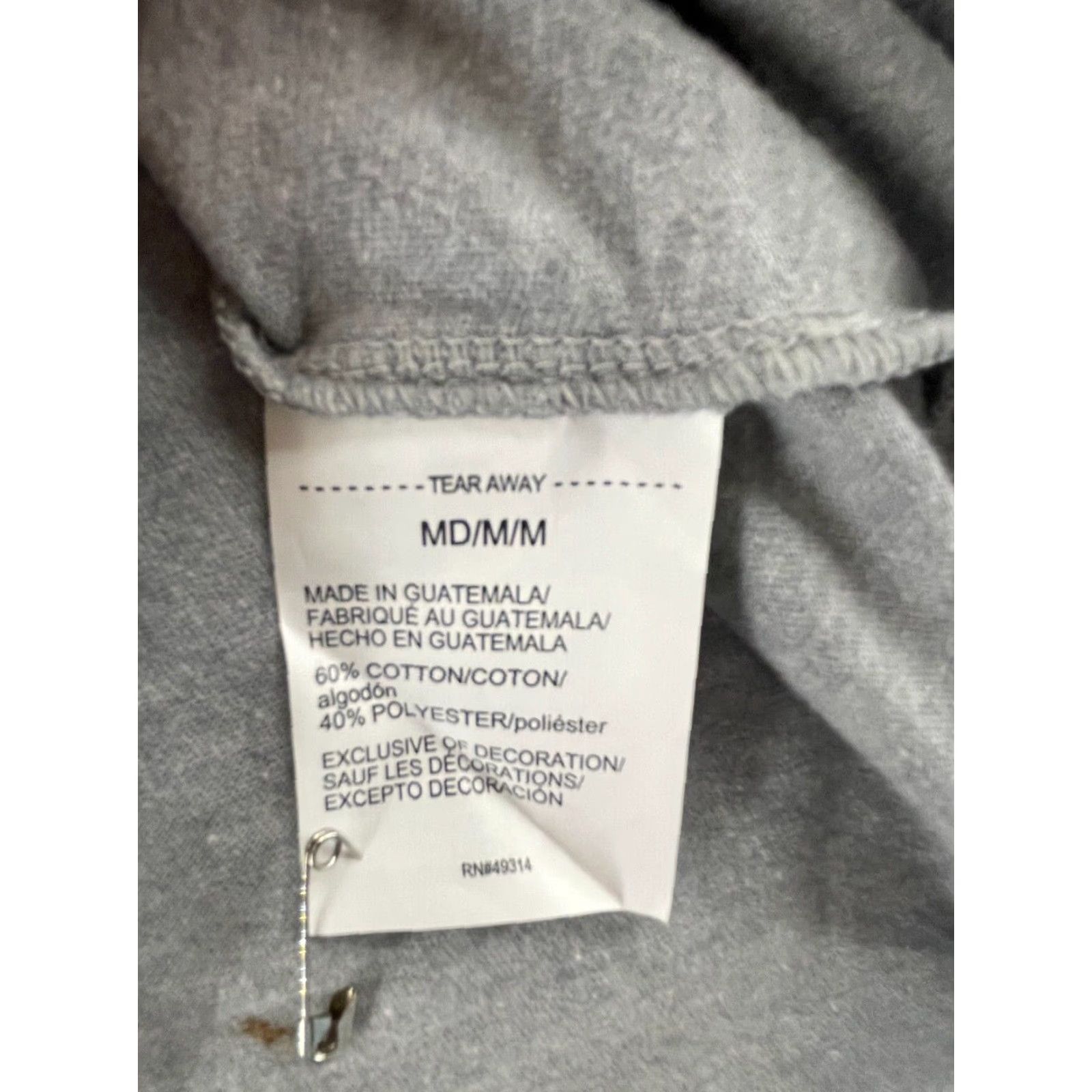 Under Armour Under Armour Shirt Mens Medium Gray Wisconsin Badgers Long Sleeve Crew Neck Pullover Activewear HeatGear Mens Size US M / EU 48-50 / 2 - 4 Thumbnail