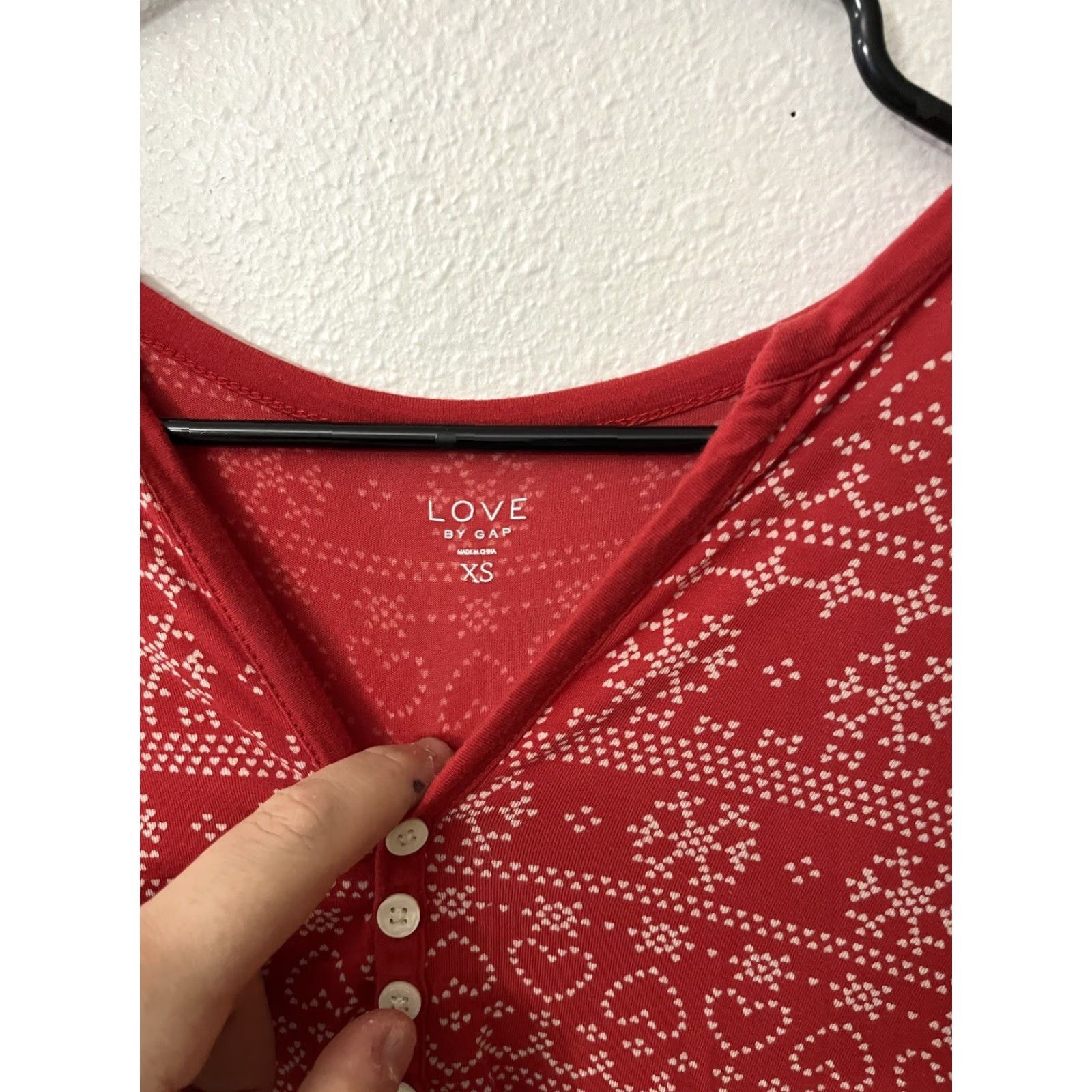 Gap VINTAGE Love By Gap Shirt Womens XS Red V-Neck Ribbed Christmas Pattern Night Size XS / US 0-2 / IT 36-38 - 2 Thumbnail