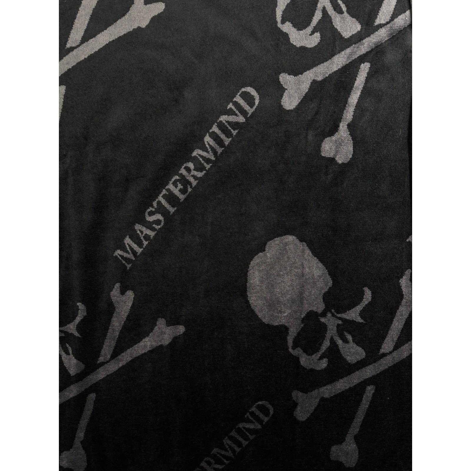 Mastermind Japan Mastermind Vs. Bape Velour Black All Over L/S Shirt Size SM Size US S / EU 44-46 / 1 - 6 Thumbnail
