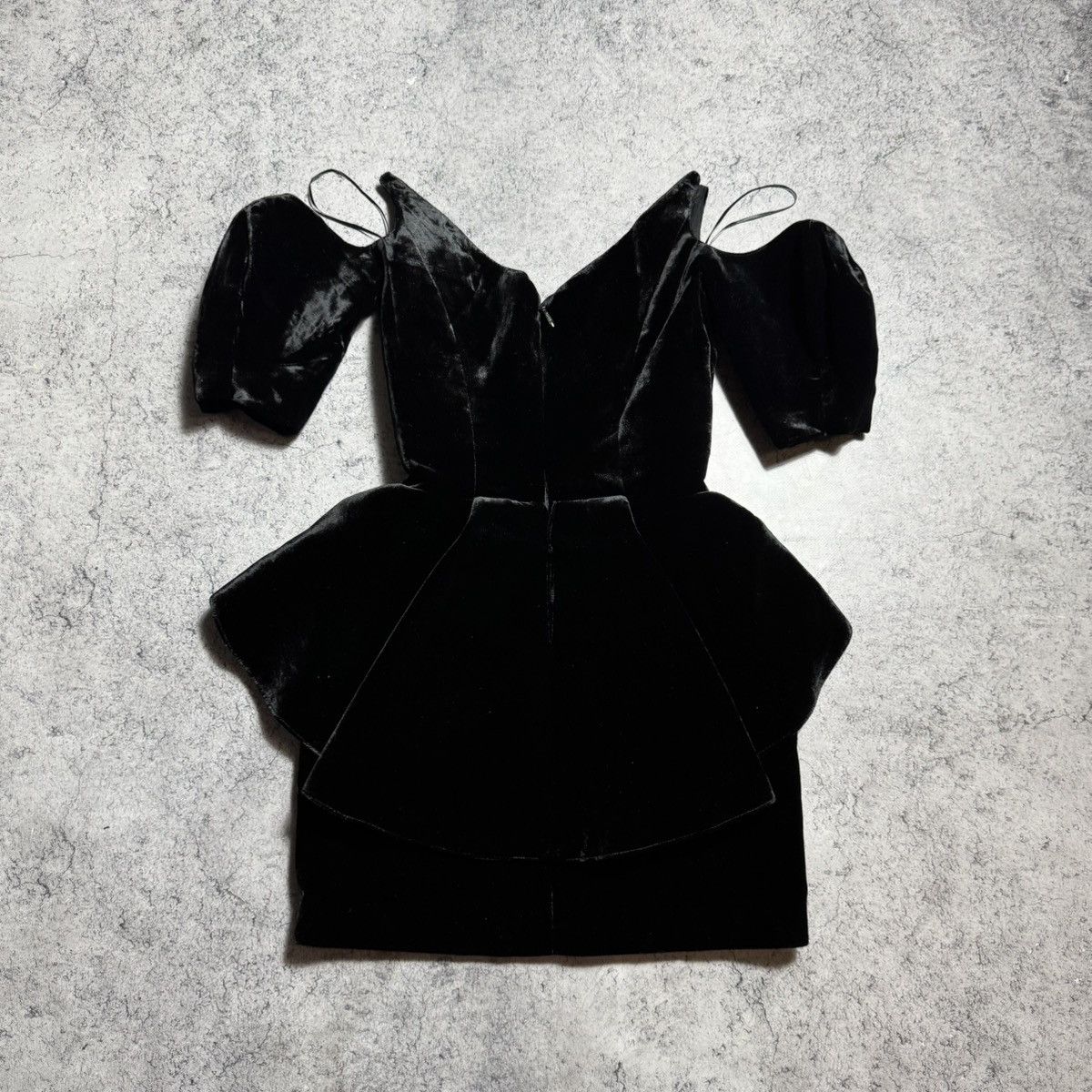 H&M × Mugler Rare Thierry Mugler X H&M Velvet Peplum Dress Black Size XXS / US 00 / IT 34 - 2 Thumbnail