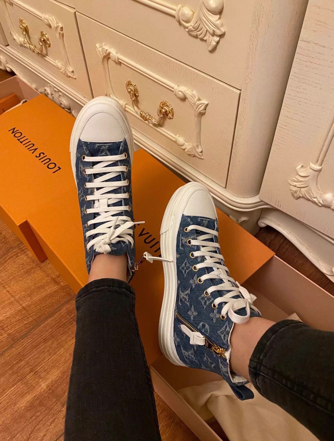 Louis Vuitton LV Monogram Denim Blue High-Top Canvas Sneakers Size 42 Size US 9 / EU 42 - 7 Thumbnail
